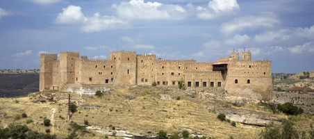 Paradores reabre dos de sus establecimientos tras ser renovados